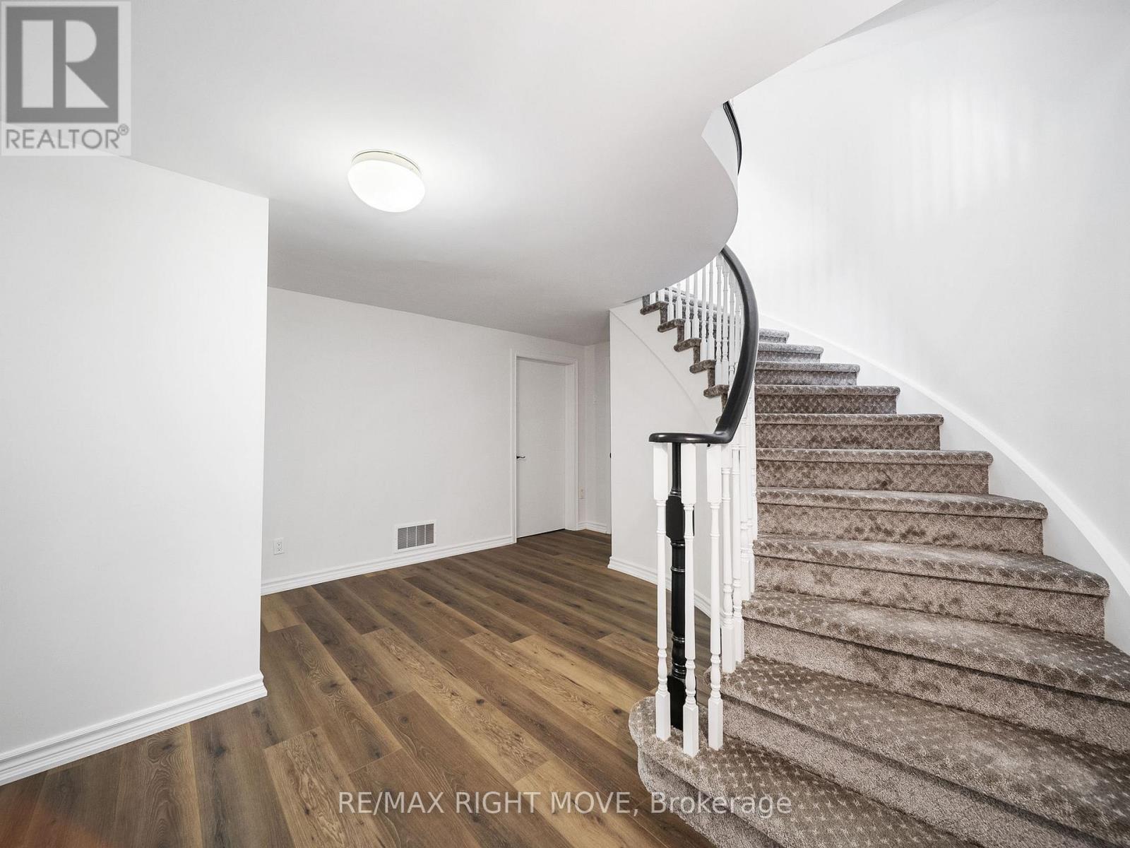 1998 Voyageur Circle, Severn, Ontario  L3V 7L3 - Photo 24 - S12962726