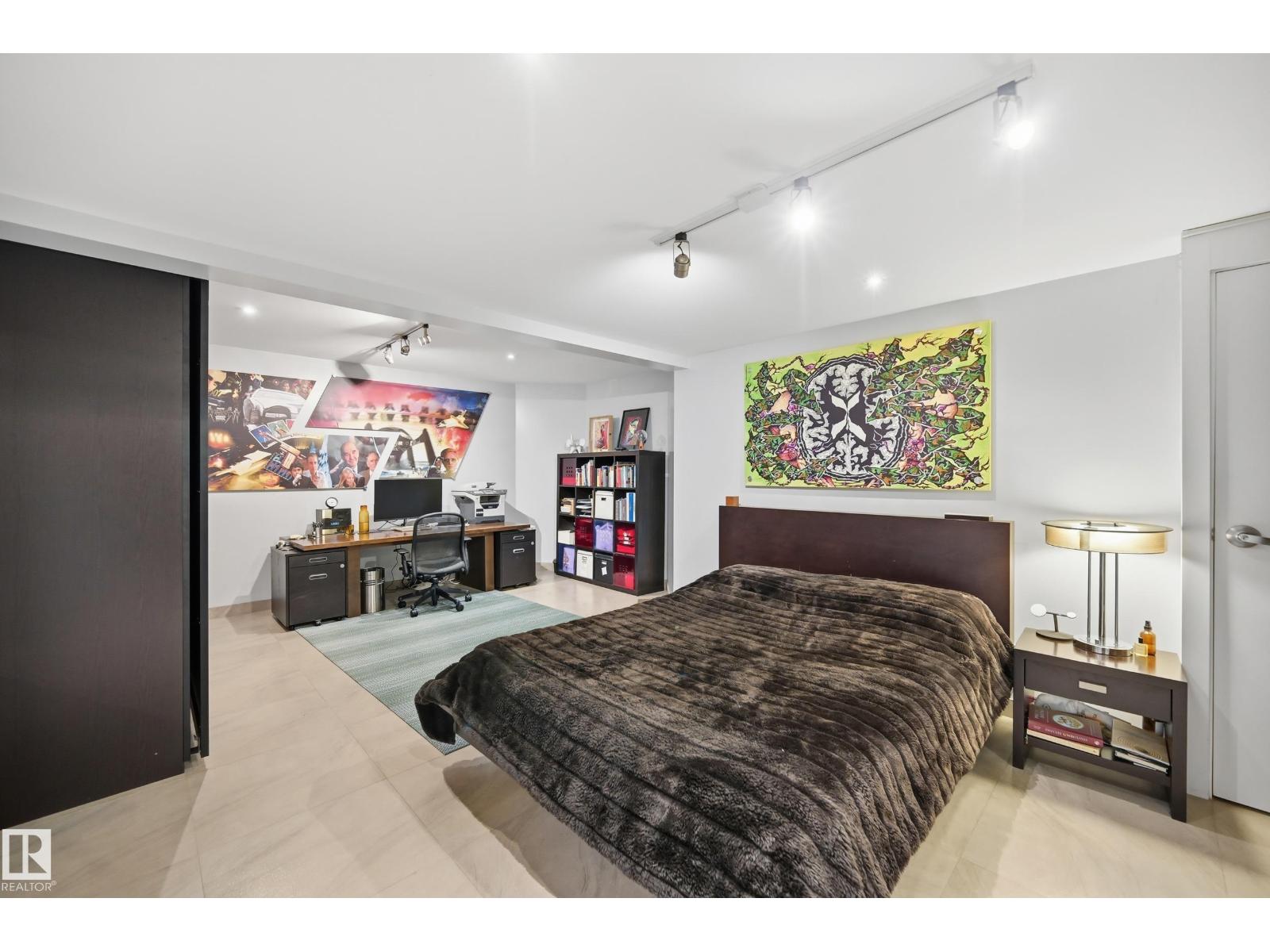 10065 90 Av Nw, Edmonton, Alberta  T6E 4X2 - Photo 43 - E4483561