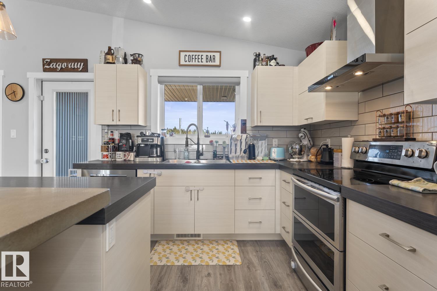 404 Lakewood Wy, Cold Lake, Alberta  T9M 0K7 - Photo 12 - E4483566