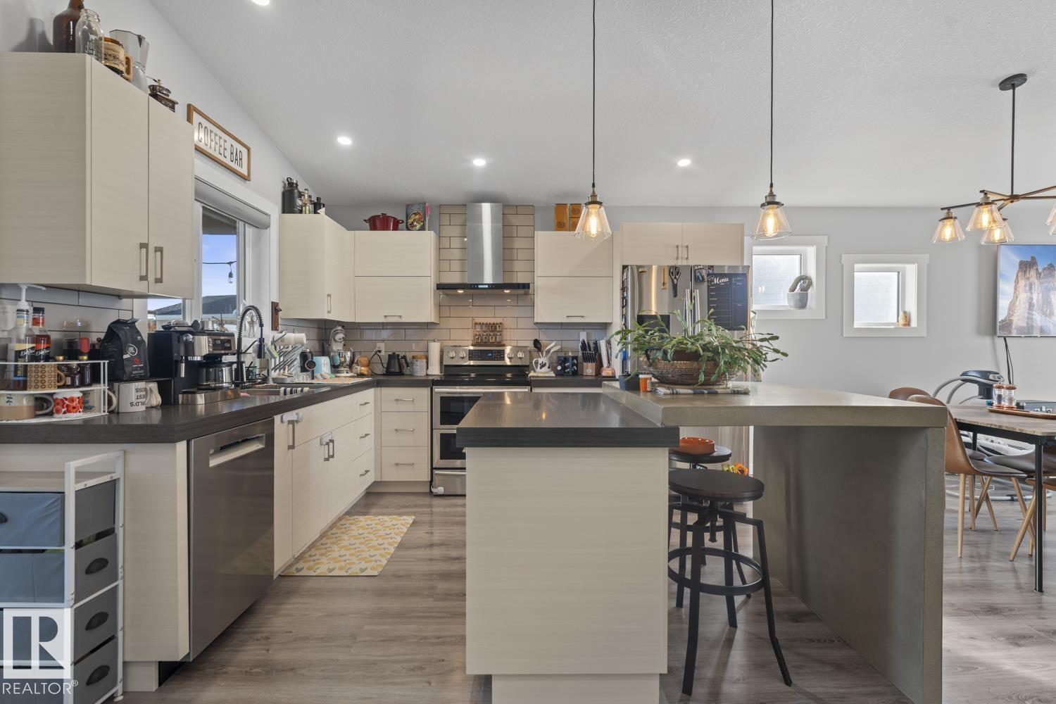 404 Lakewood Wy, Cold Lake, Alberta  T9M 0K7 - Photo 4 - E4483566