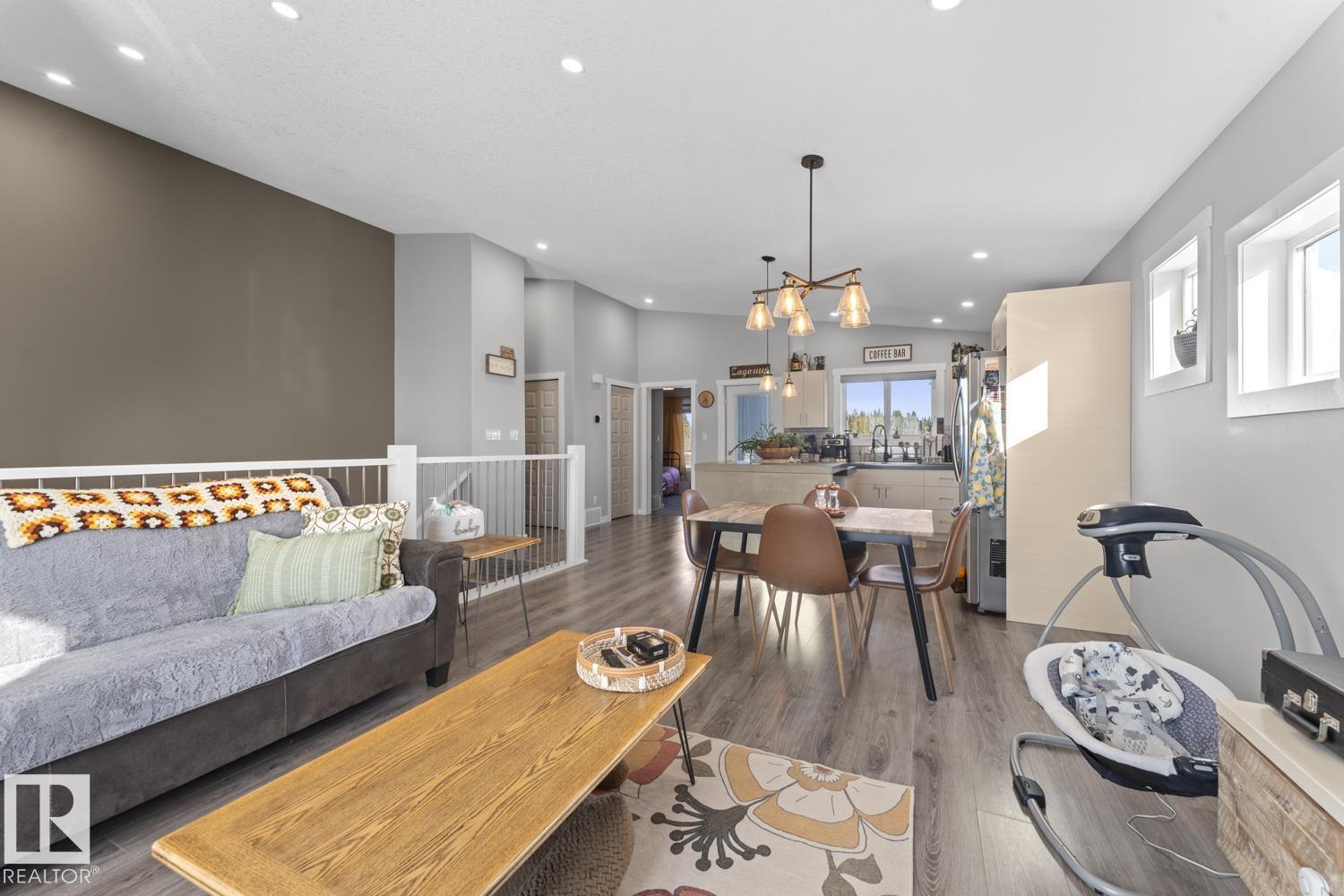 404 Lakewood Wy, Cold Lake, Alberta  T9M 0K7 - Photo 9 - E4483566