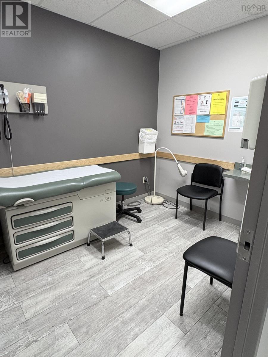 102 5991 Spring Garden Road, Halifax, Nova Scotia  B3H 1Y6 - Photo 9 - 202608275