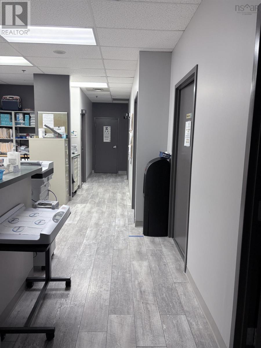 102 5991 Spring Garden Road, Halifax, Nova Scotia  B3H 1Y6 - Photo 4 - 202608275