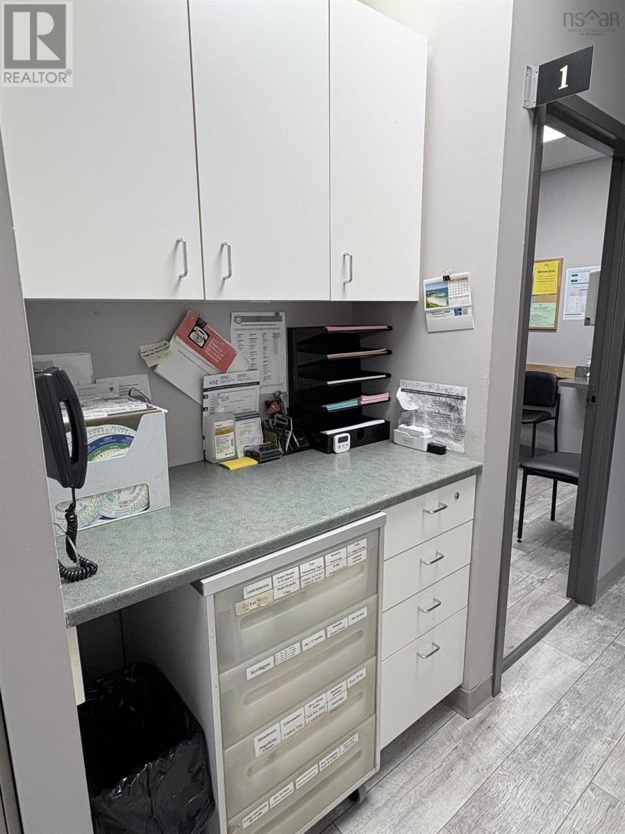 102 5991 Spring Garden Road, Halifax, Nova Scotia  B3H 1Y6 - Photo 8 - 202608275