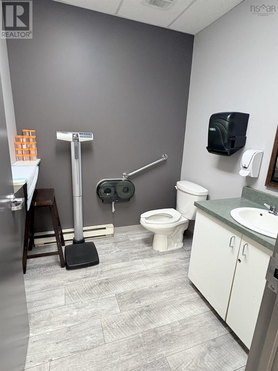 102 5991 Spring Garden Road, Halifax, Nova Scotia  B3H 1Y6 - Photo 6 - 202608275