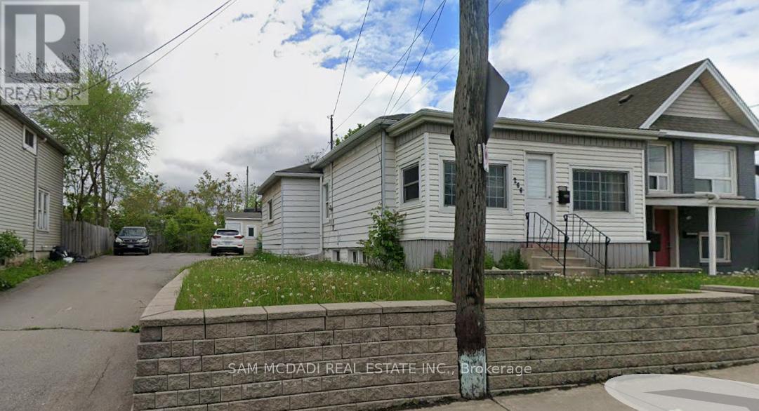 266 BEACH ROAD, Hamilton, Ontario