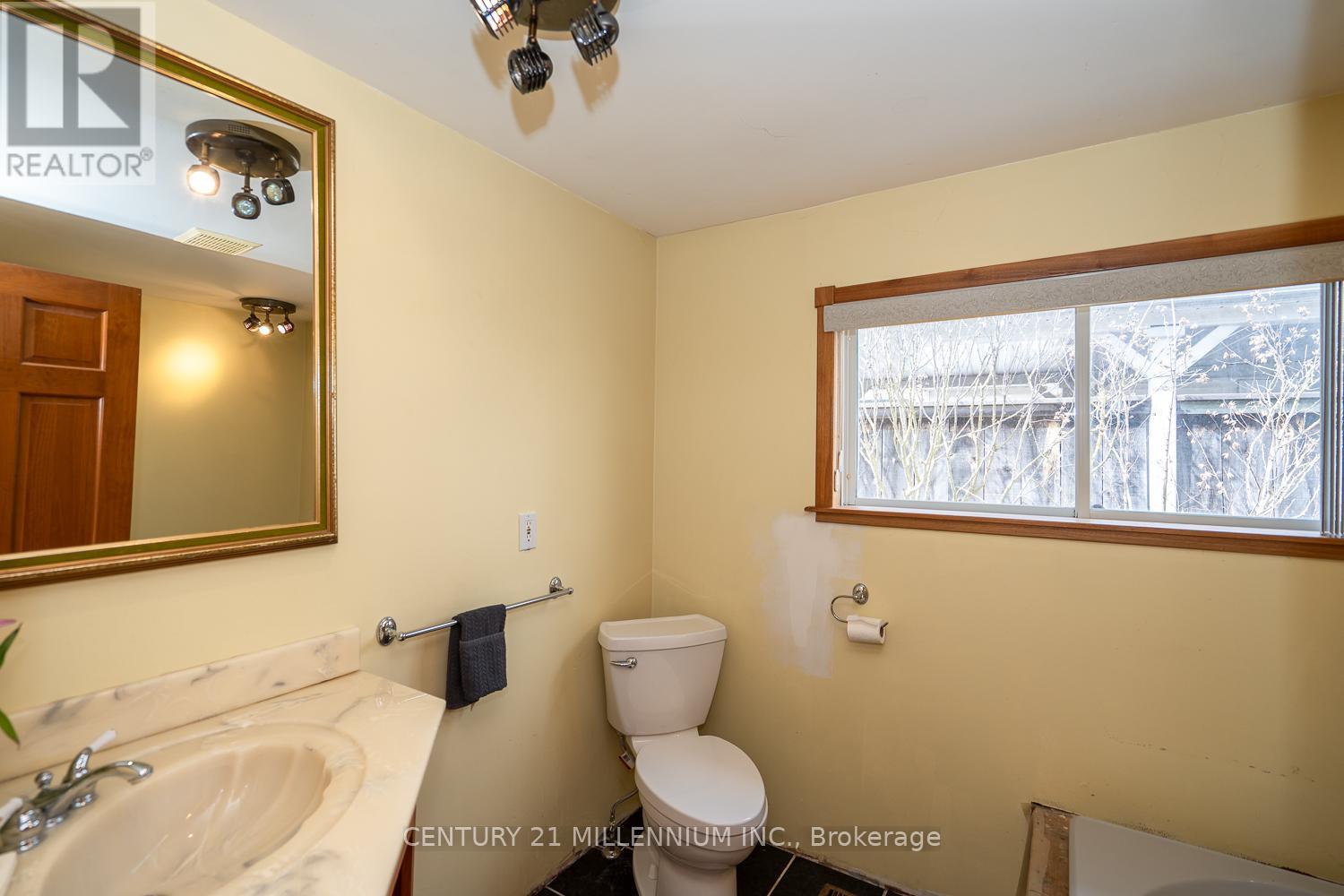 18 Crozier Street, East Luther Grand Valley, Ontario  L9W 5N6 - Photo 23 - X13032104