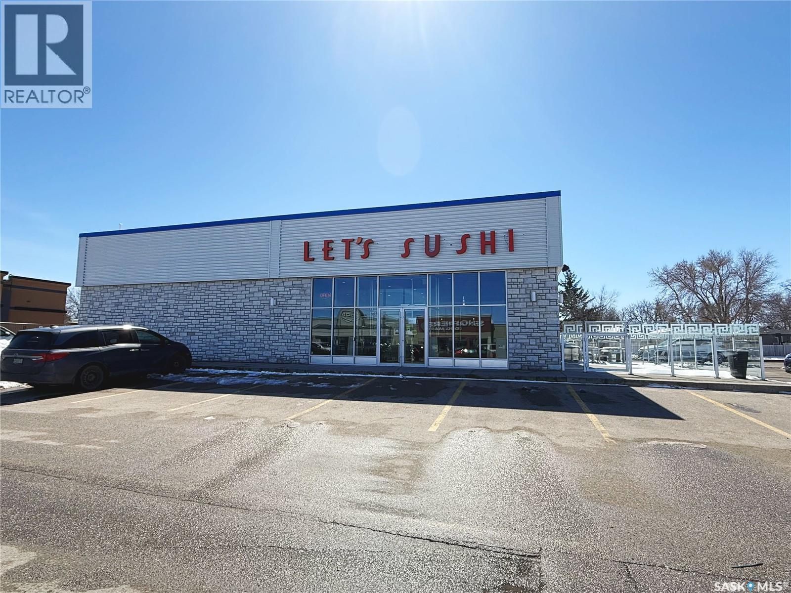 5885 Rochdale Boulevard, Regina, Saskatchewan  S4X 2P9 - Photo 1 - SK033675