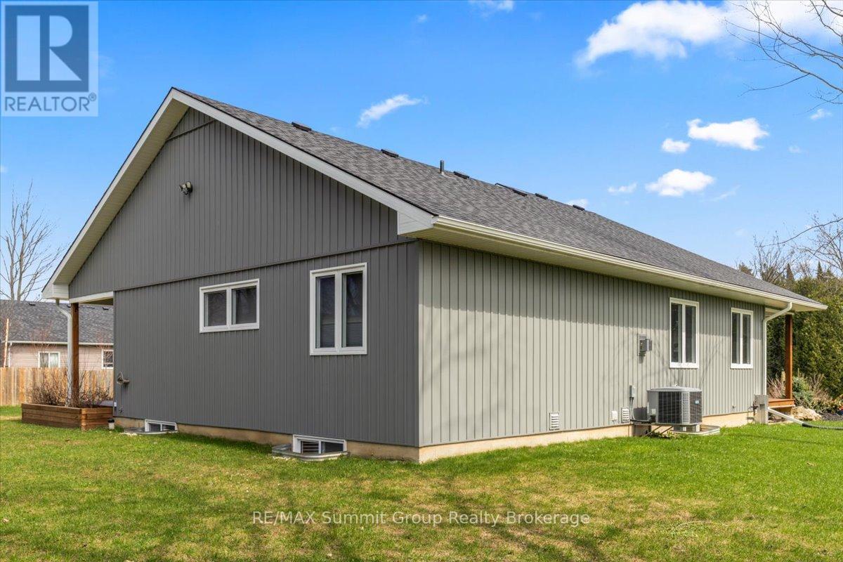 135 Confederation Drive, Chatsworth, Ontario  N0H 1R0 - Photo 28 - X12755256