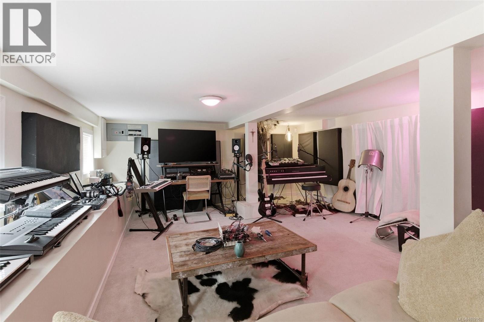 755 Wilson St, Victoria, British Columbia  V9A 3H4 - Photo 23 - 1032953