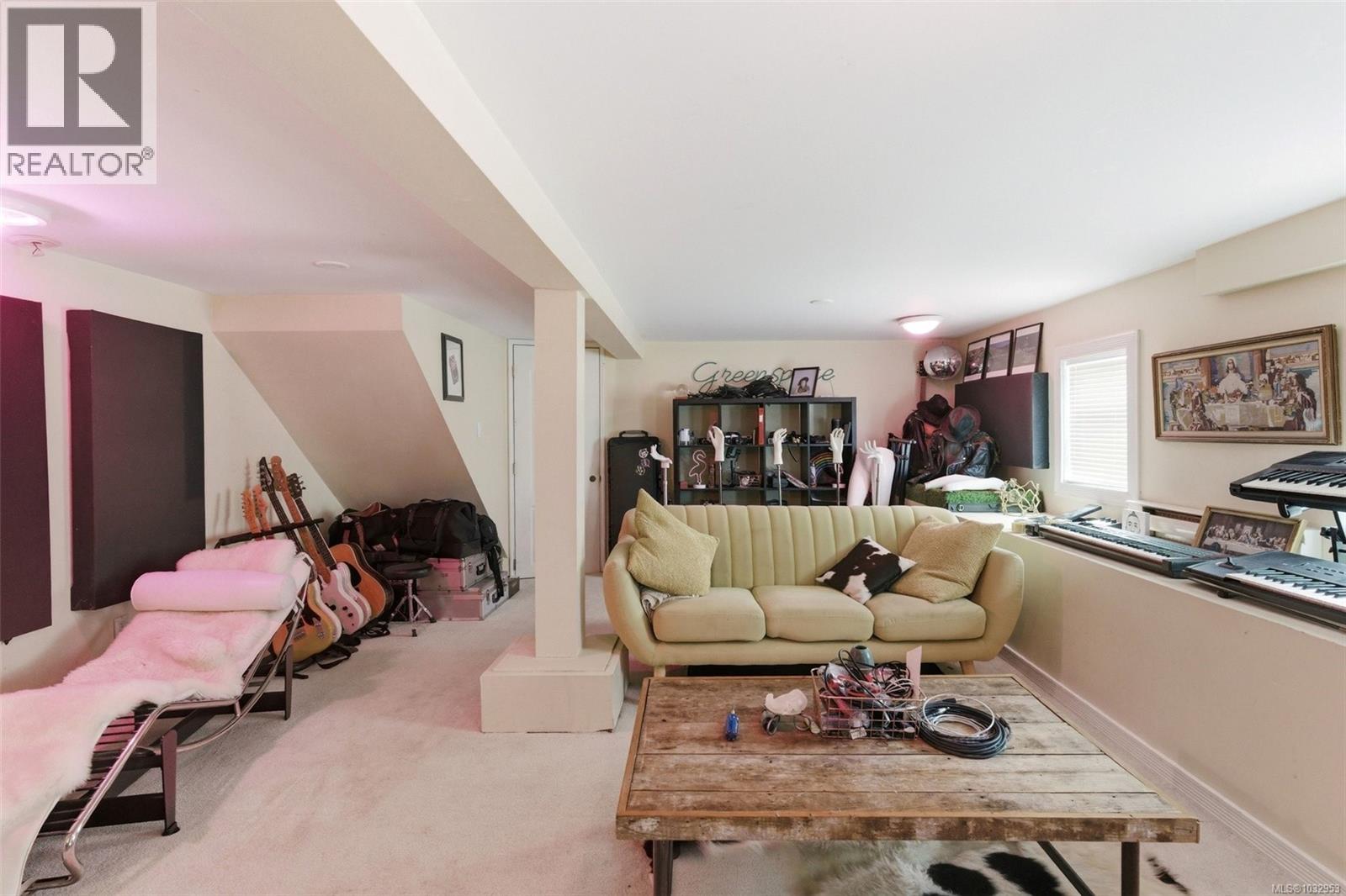 755 Wilson St, Victoria, British Columbia  V9A 3H4 - Photo 24 - 1032953