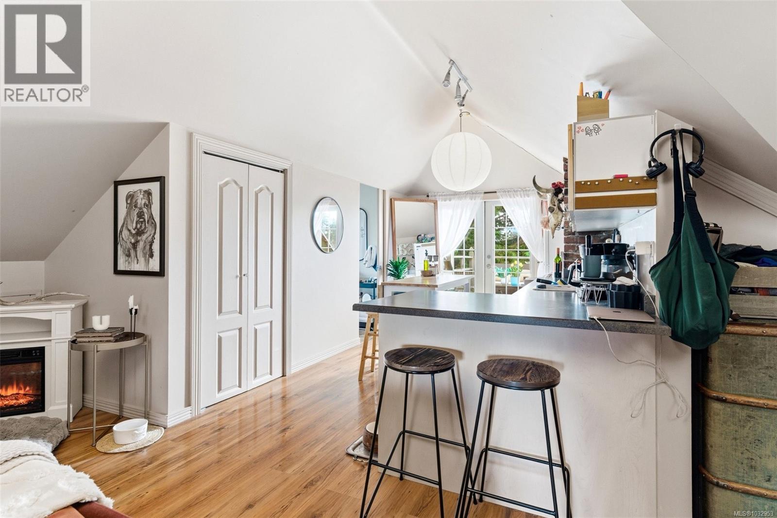 755 Wilson St, Victoria, British Columbia  V9A 3H4 - Photo 28 - 1032953