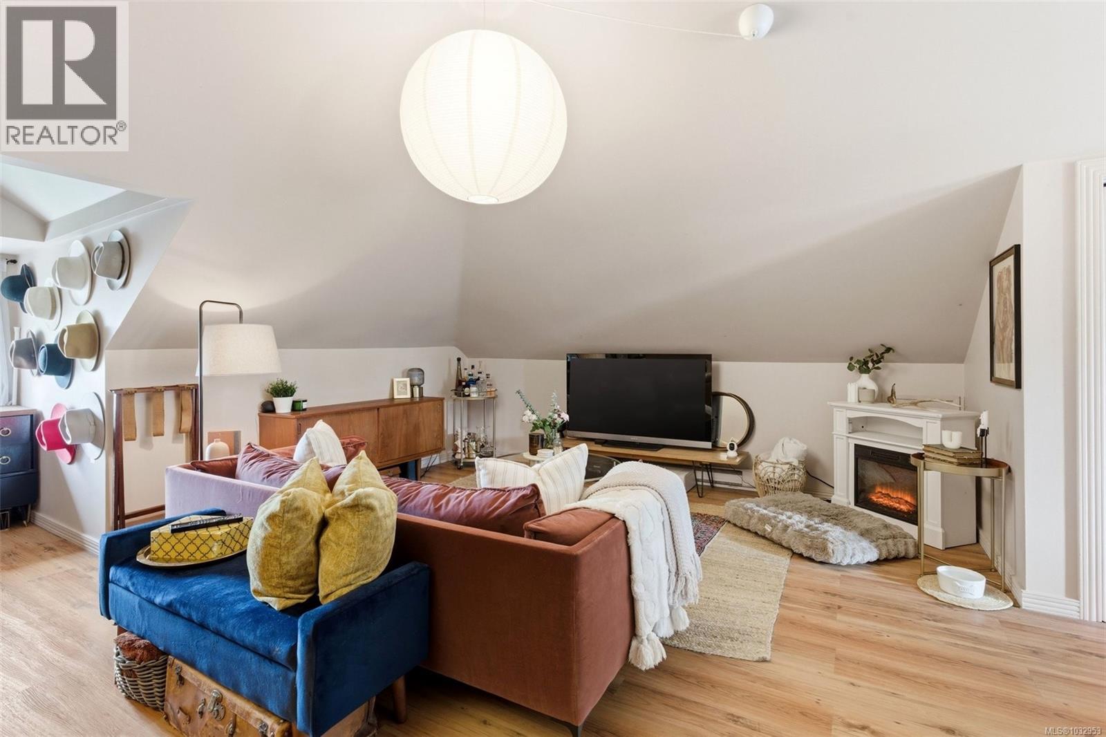 755 Wilson St, Victoria, British Columbia  V9A 3H4 - Photo 32 - 1032953