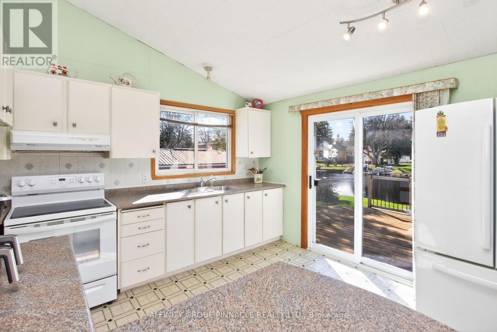 12 North Bayou Road, Kawartha Lakes, Ontario  K0M 1N0 - Photo 9 - X13029476