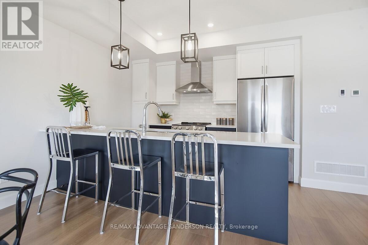 29 Purple Beech Street, Thames Centre, Ontario  N0M 2P0 - Photo 13 - X12928044