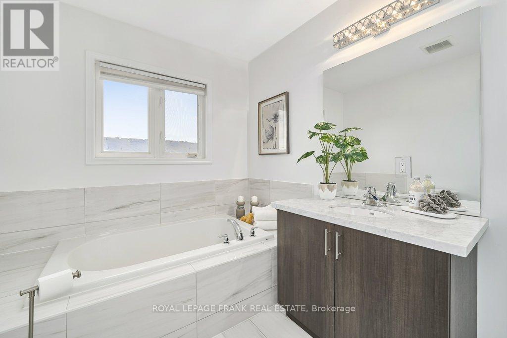 10 Drayton Avenue, Ajax, Ontario  L1T 0N9 - Photo 24 - E13032226