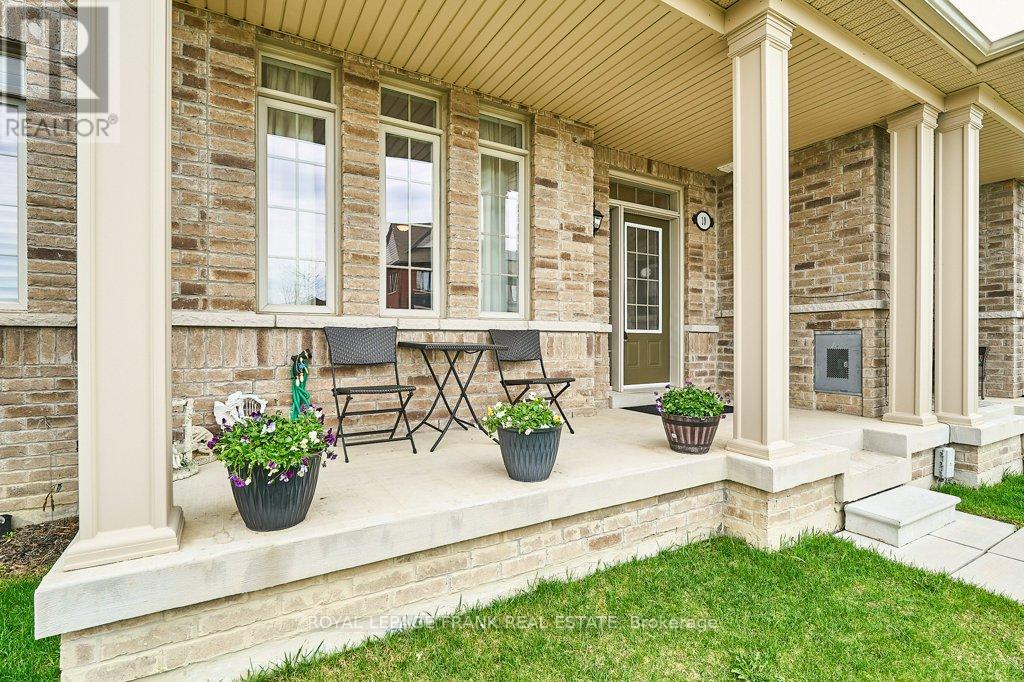 10 Drayton Avenue, Ajax, Ontario  L1T 0N9 - Photo 3 - E13032226