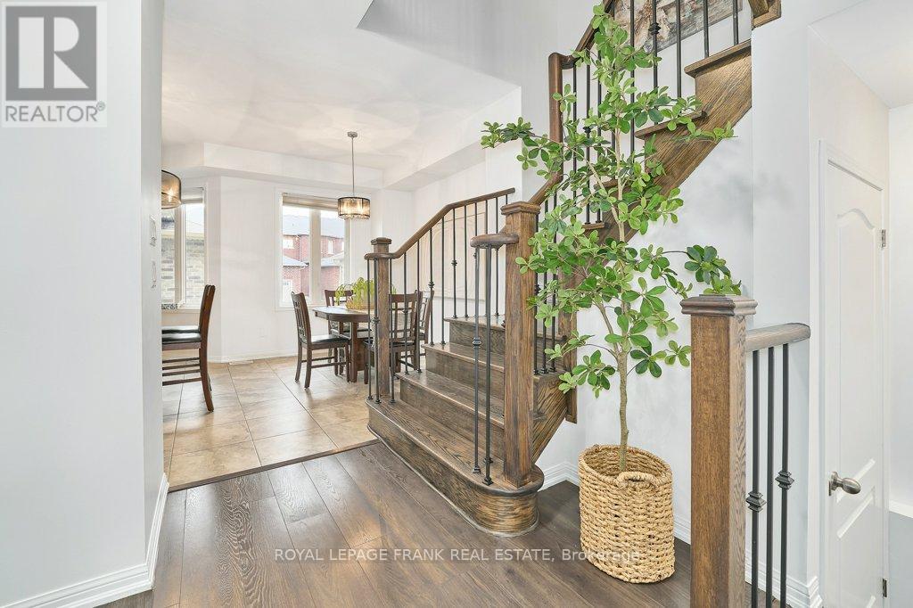 10 Drayton Avenue, Ajax, Ontario  L1T 0N9 - Photo 8 - E13032226