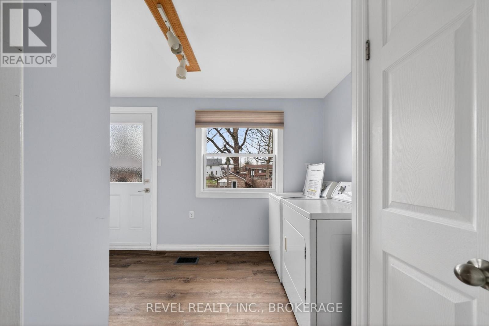 38 Bennett Street, Brockville, Ontario  K6V 2V8 - Photo 10 - X13032232