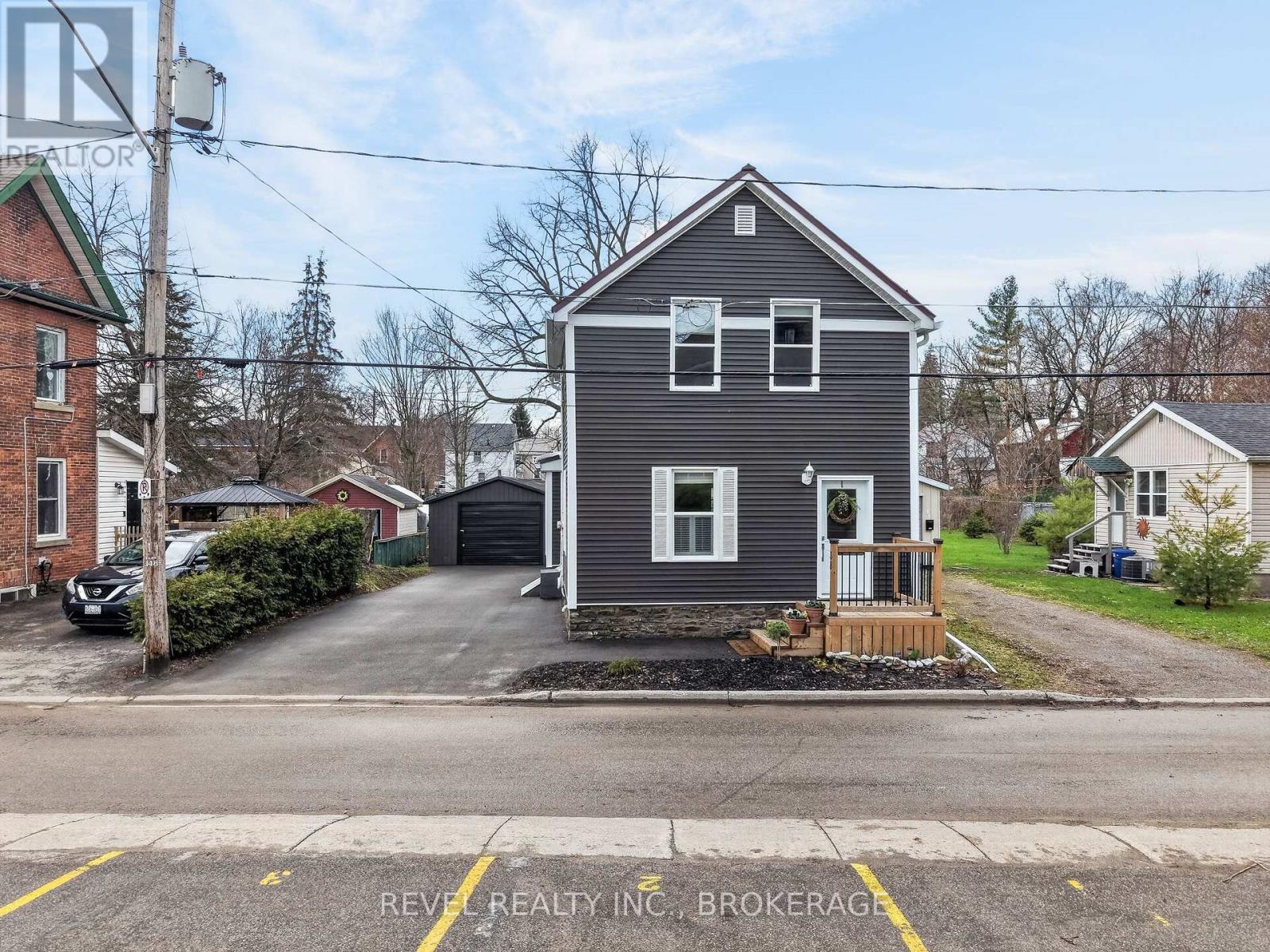 38 Bennett Street, Brockville, Ontario  K6V 2V8 - Photo 2 - X13032232