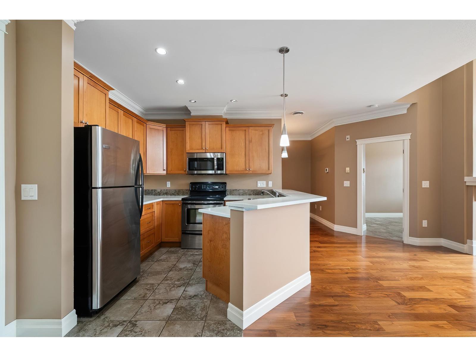 405a 45595 Tamihi Way, Garrison Crossing, Chilliwack, British Columbia  V2R 0G3 - Photo 7 - R3112323