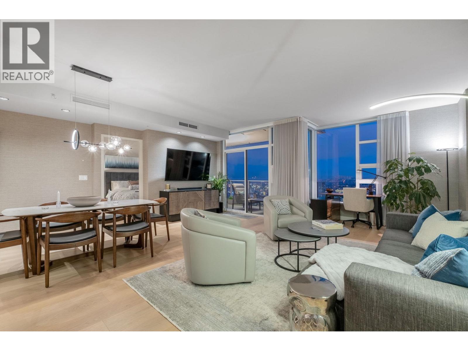 5205 1289 HORNBY STREET, Vancouver, British Columbia