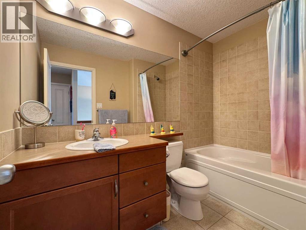 344 Lynx Crescent N, Lethbridge, Alberta  T1H 6X7 - Photo 15 - A2302364