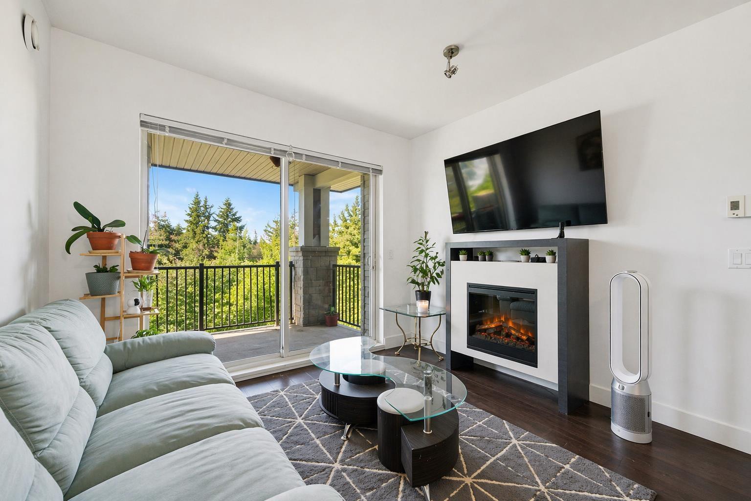 315 6688 120 Street, Surrey, British Columbia  V3W 1T8 - Photo 2 - R3113901