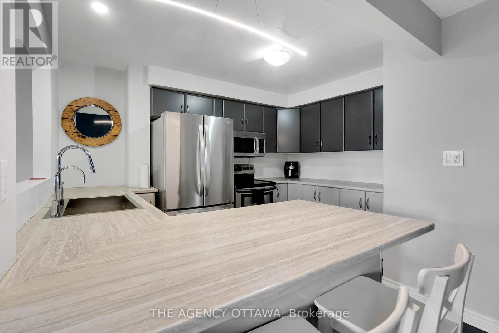 9 - 10 Collins Crescent, Brampton, Ontario  L6V 3M9 - Photo 11 - W13032308