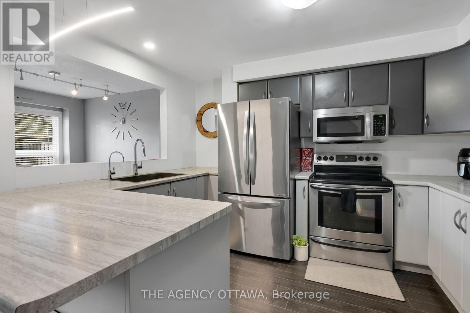 9 - 10 Collins Crescent, Brampton, Ontario  L6V 3M9 - Photo 12 - W13032308