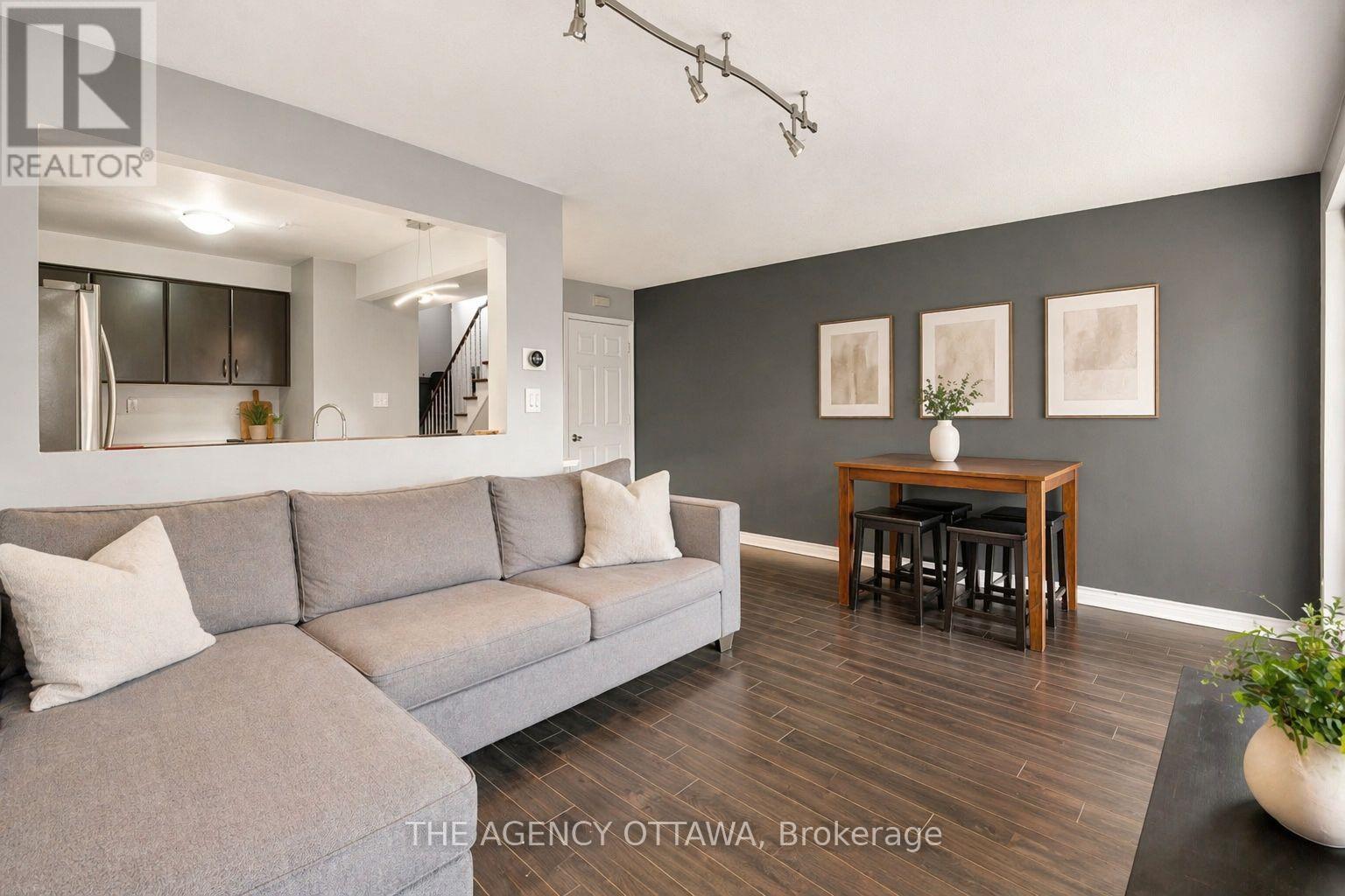 9 - 10 Collins Crescent, Brampton, Ontario  L6V 3M9 - Photo 2 - W13032308