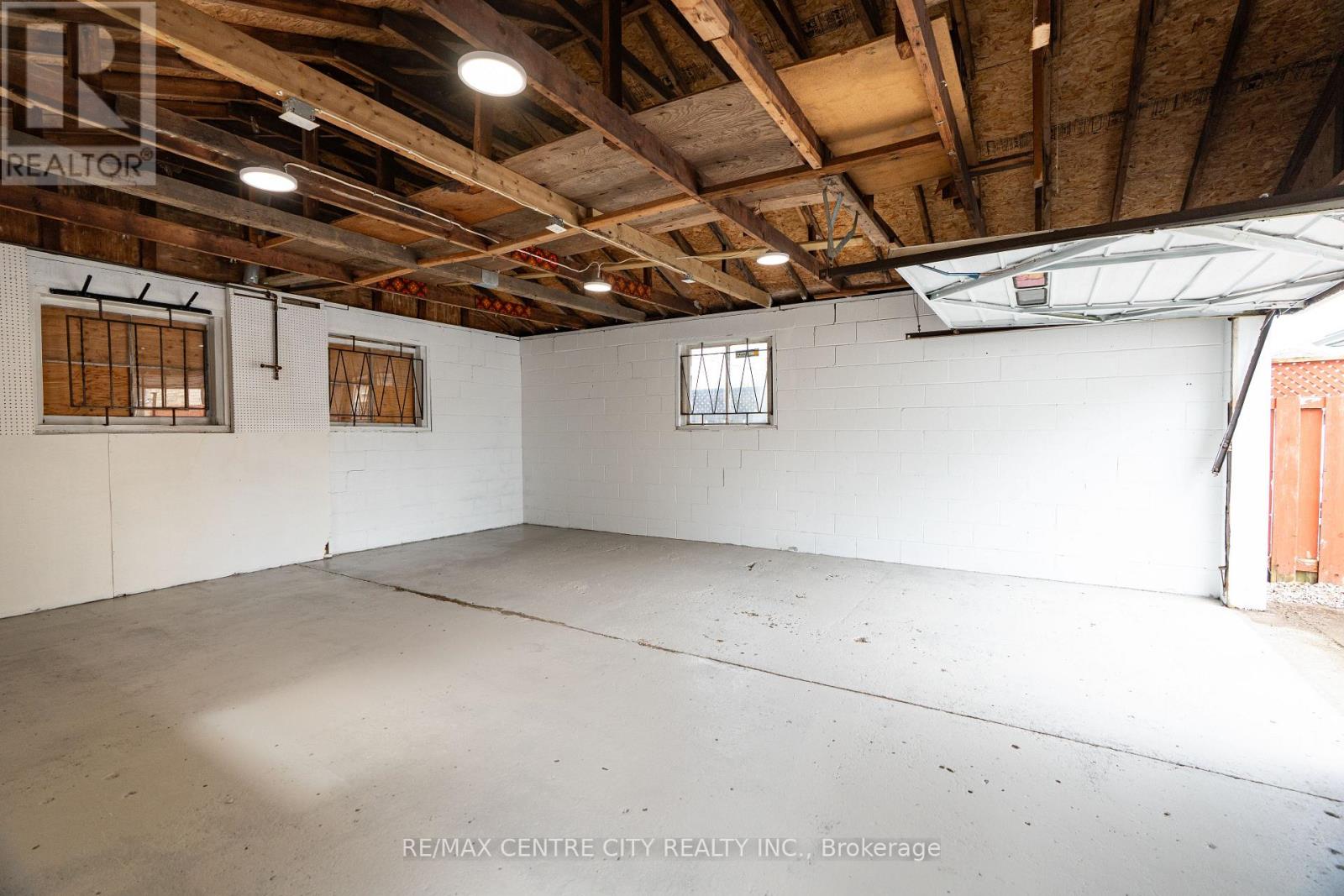 139 Mamelon Street, London East, Ontario  N5Z 1Y2 - Photo 39 - X13032268