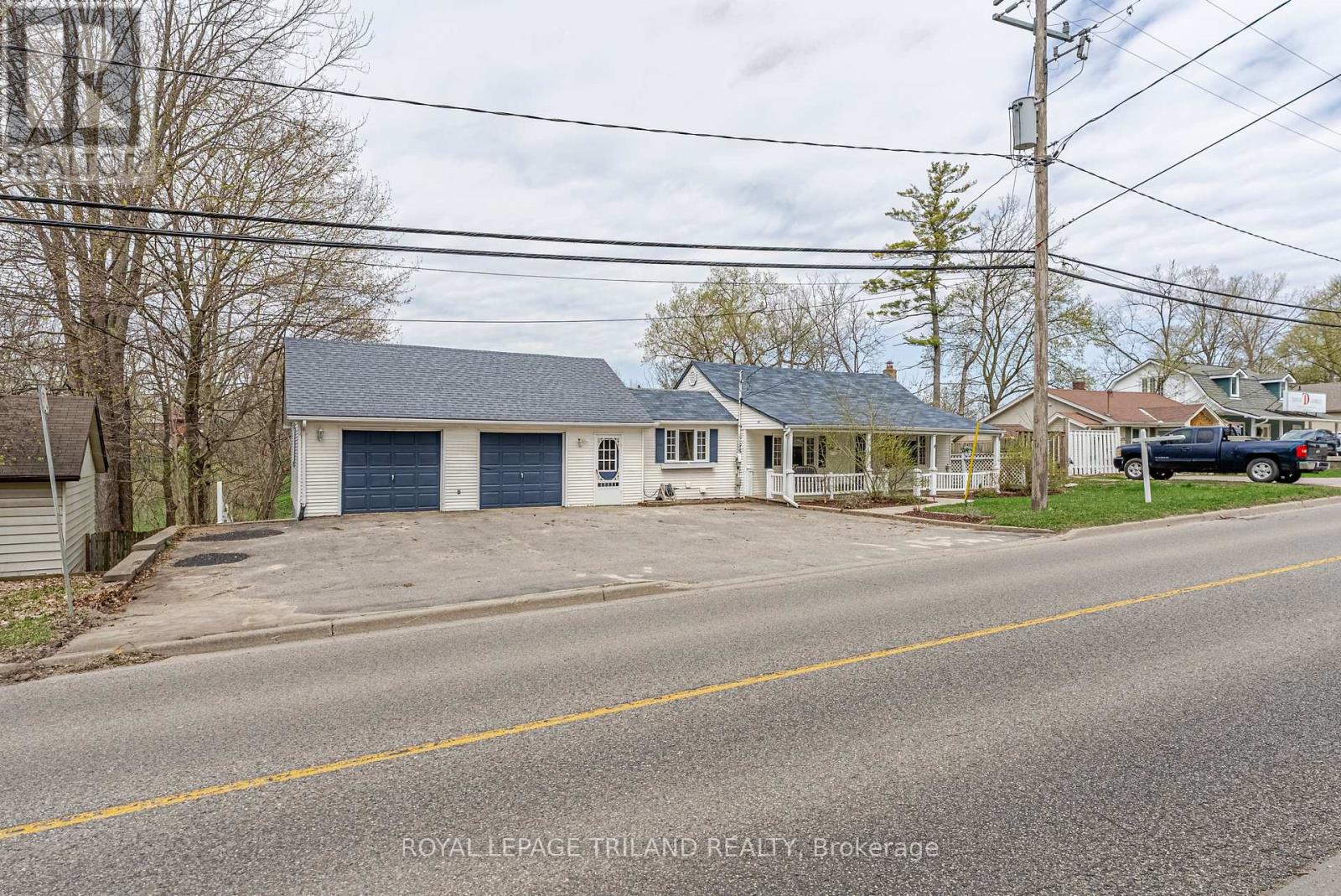 3868 Hamilton Road, Thames Centre, Ontario  N0L 1G2 - Photo 2 - X13032324