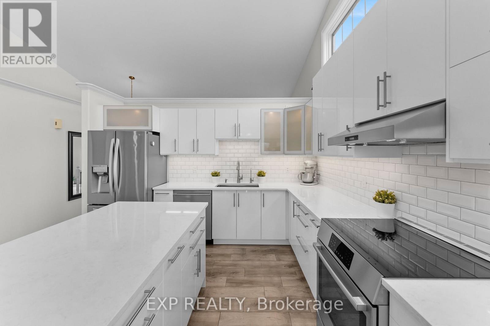 7032 Kelly Drive, Niagara Falls, Ontario  L2H 3J9 - Photo 9 - X13000182