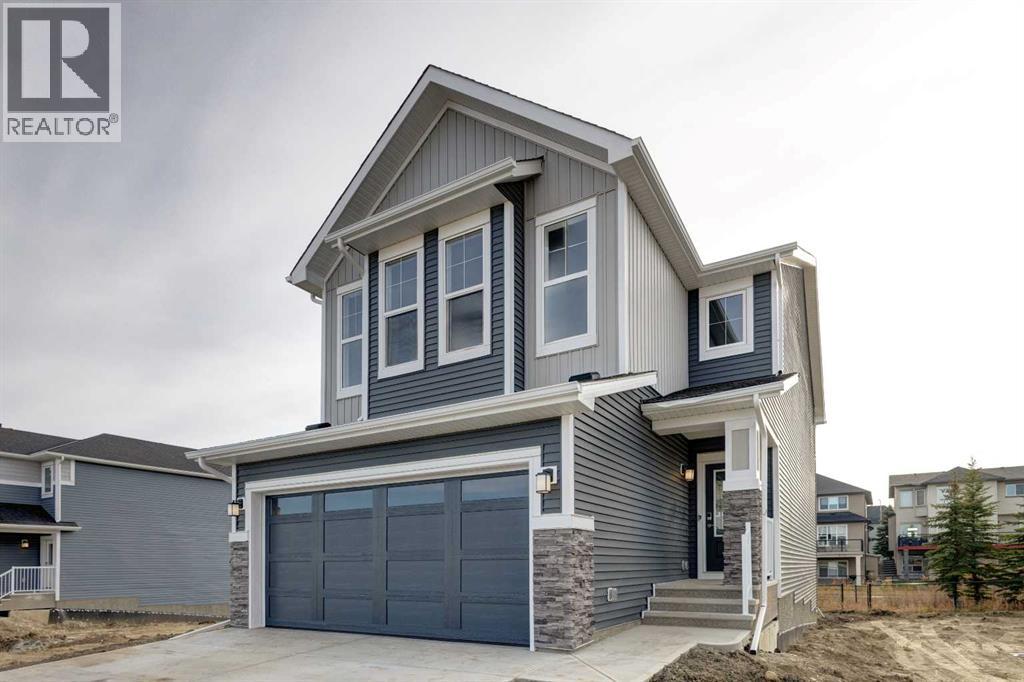243 Silver Spruce Grove SW, Calgary, Alberta