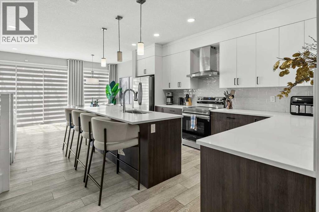 243 Silver Spruce Grove SW, Calgary, Alberta  T2X 5M2 - Photo 8 - A2299606