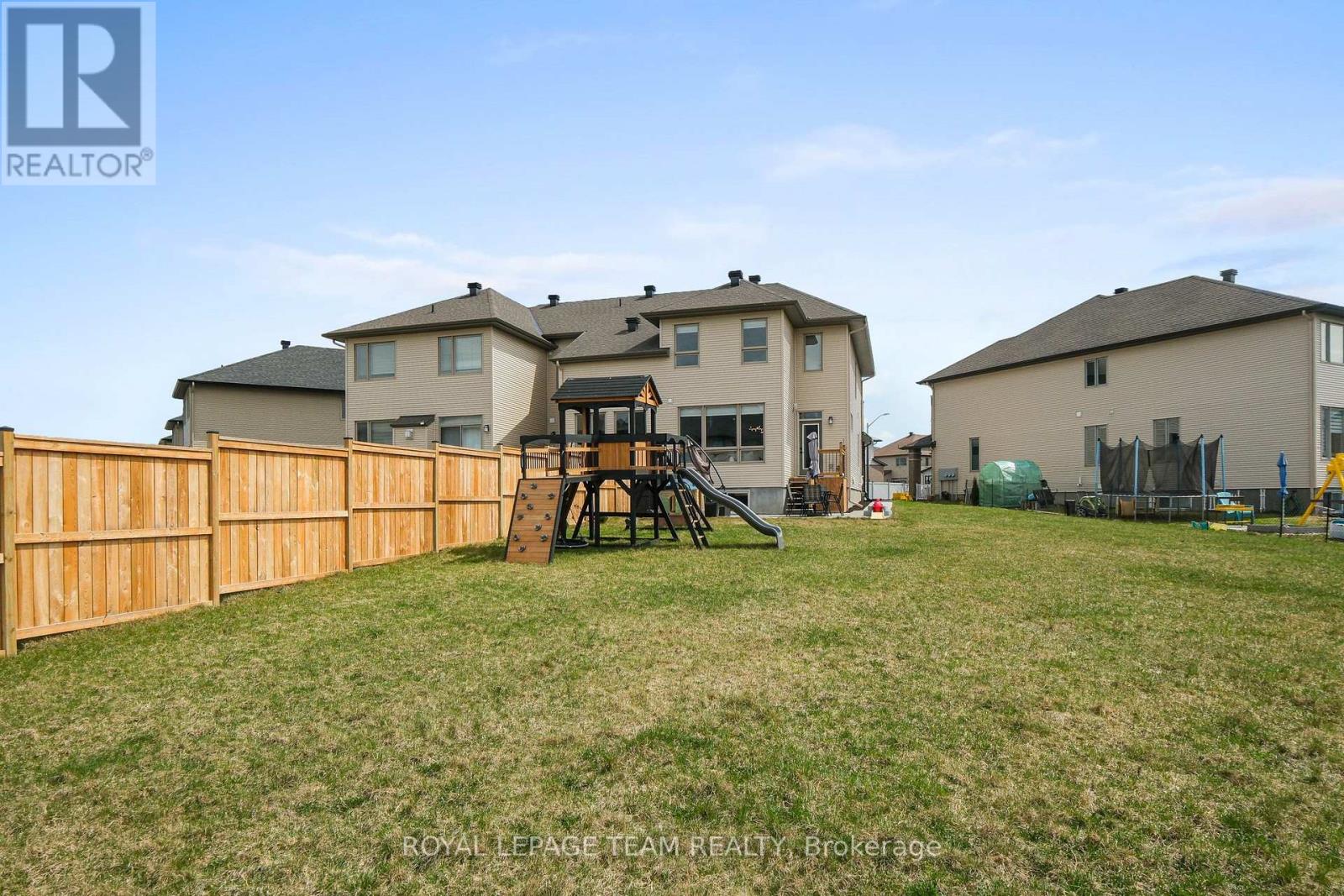 315 Big Dipper Street, Ottawa, Ontario  K4M 0J2 - Photo 2 - X13032360