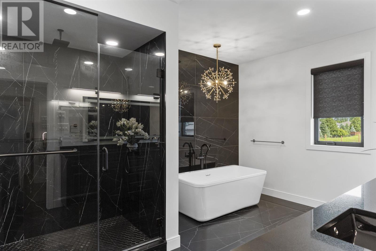 2111 Magnolia Dr, Thunder Bay, Ontario  P7K 0J3 - Photo 20 - TB2600779