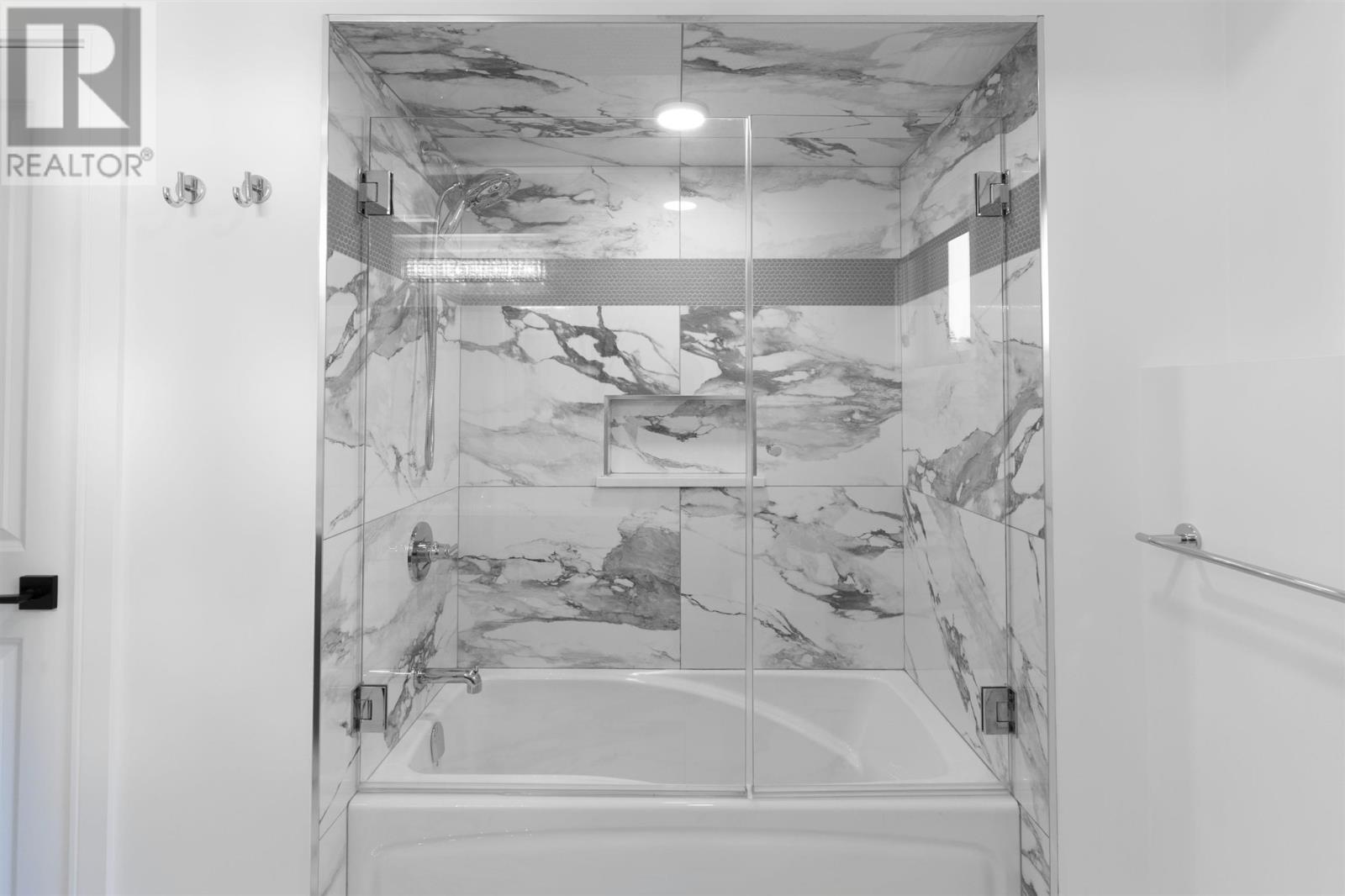 2111 Magnolia Dr, Thunder Bay, Ontario  P7K 0J3 - Photo 32 - TB2600779