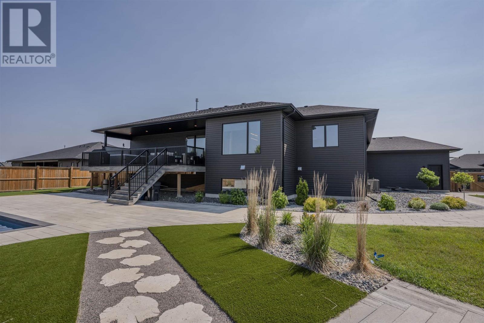 2111 Magnolia Dr, Thunder Bay, Ontario  P7K 0J3 - Photo 39 - TB2600779