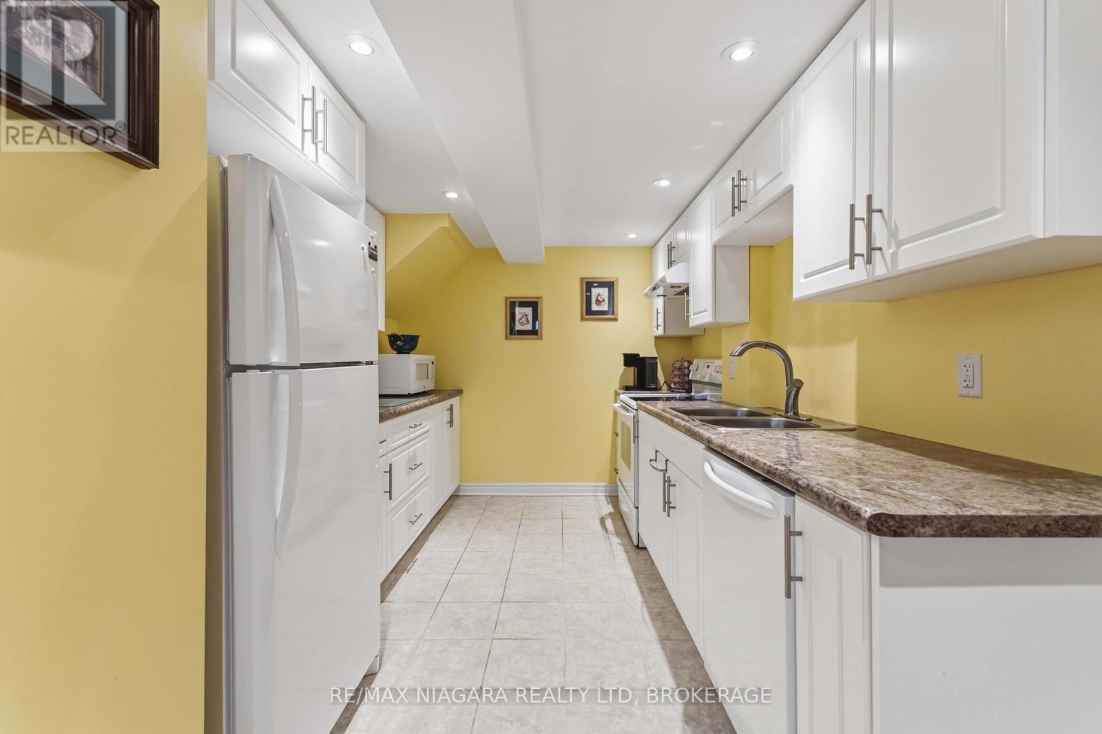 4 Rossie Place, St. Catharines, Ontario  L2P 2G6 - Photo 18 - X13032390