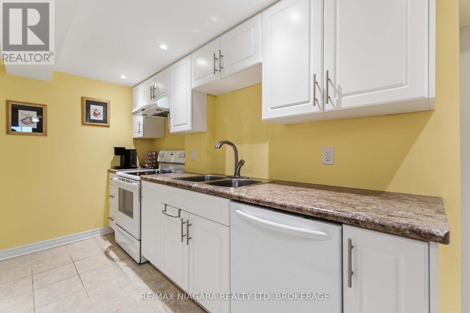 4 Rossie Place, St. Catharines, Ontario  L2P 2G6 - Photo 19 - X13032390