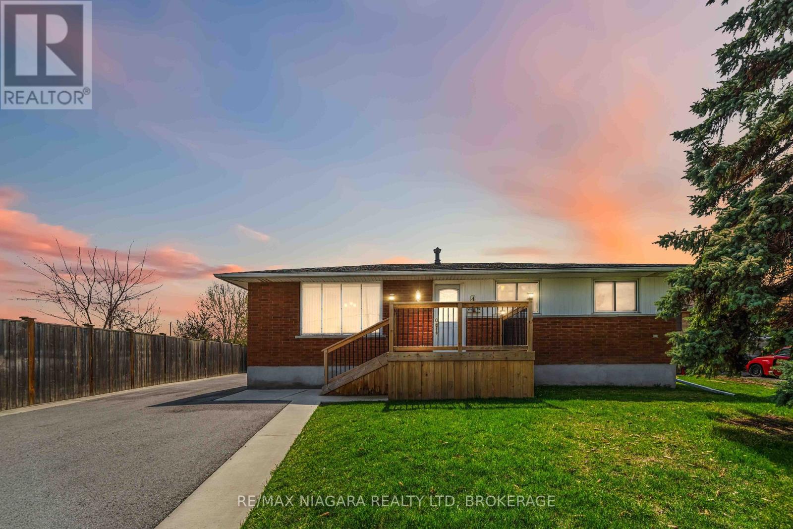 4 Rossie Place, St. Catharines, Ontario  L2P 2G6 - Photo 2 - X13032390