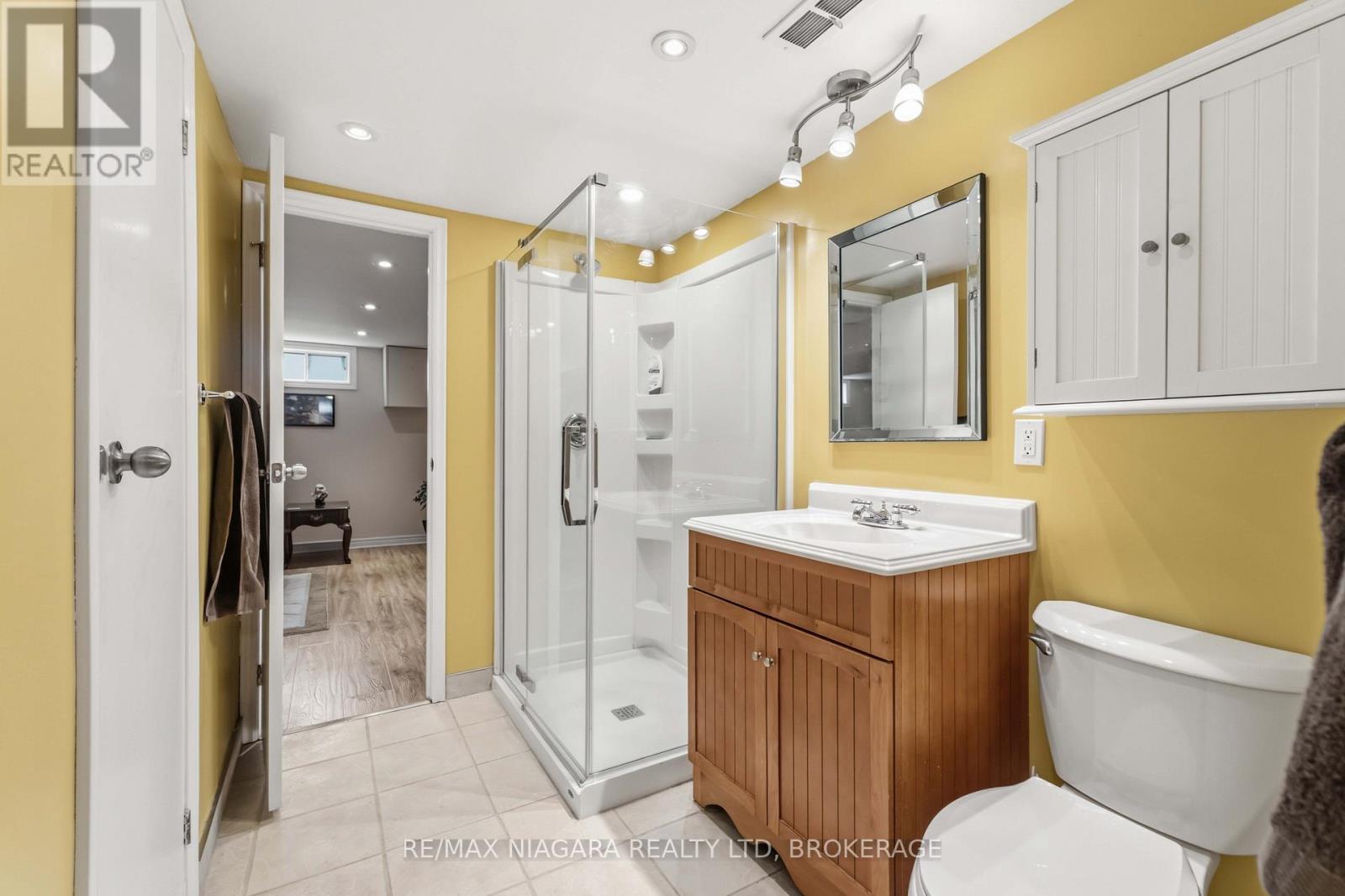 4 Rossie Place, St. Catharines, Ontario  L2P 2G6 - Photo 21 - X13032390