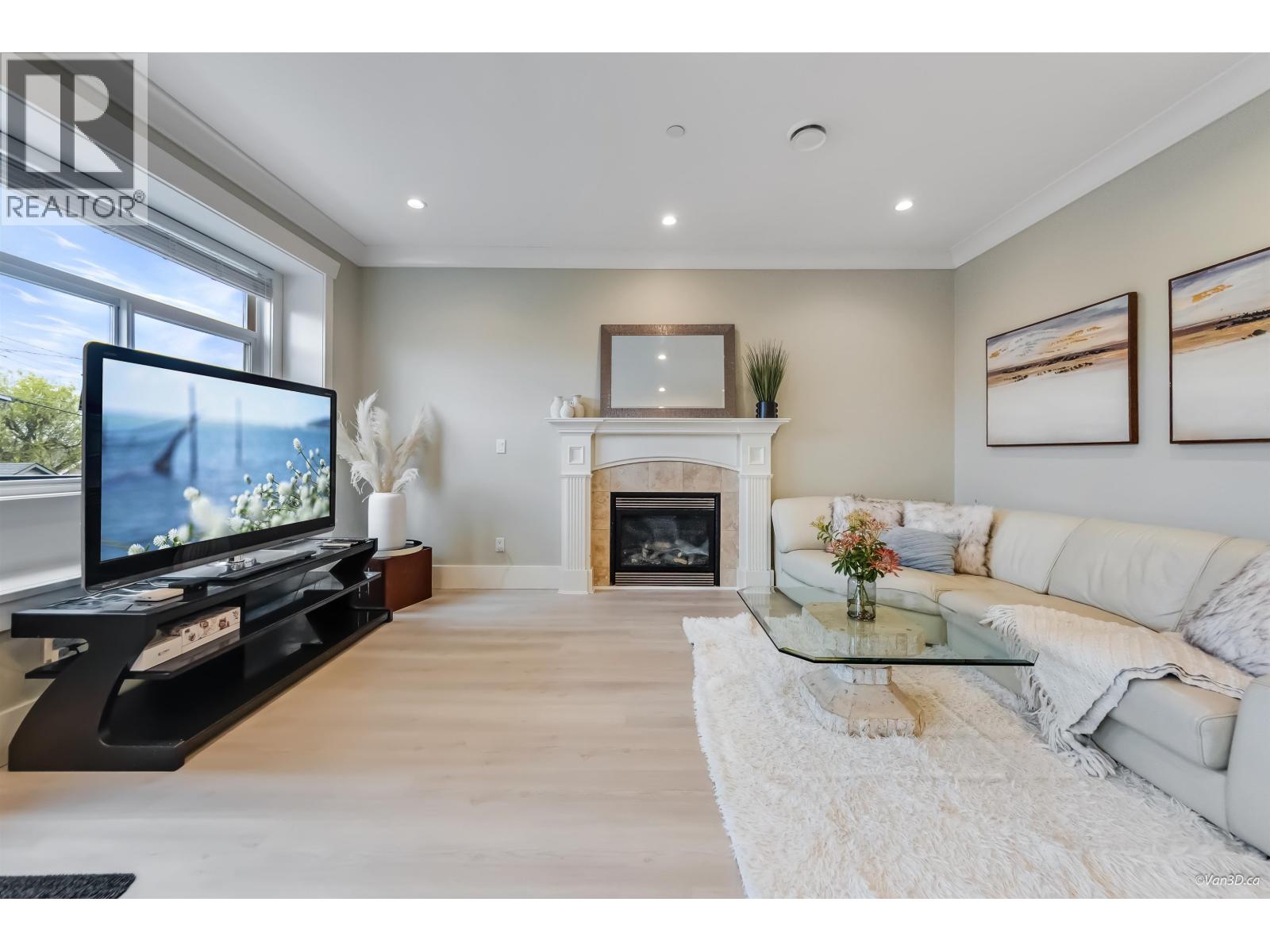 2457 E 3rd Avenue, Vancouver, British Columbia  V5M 1G8 - Photo 7 - R3112149