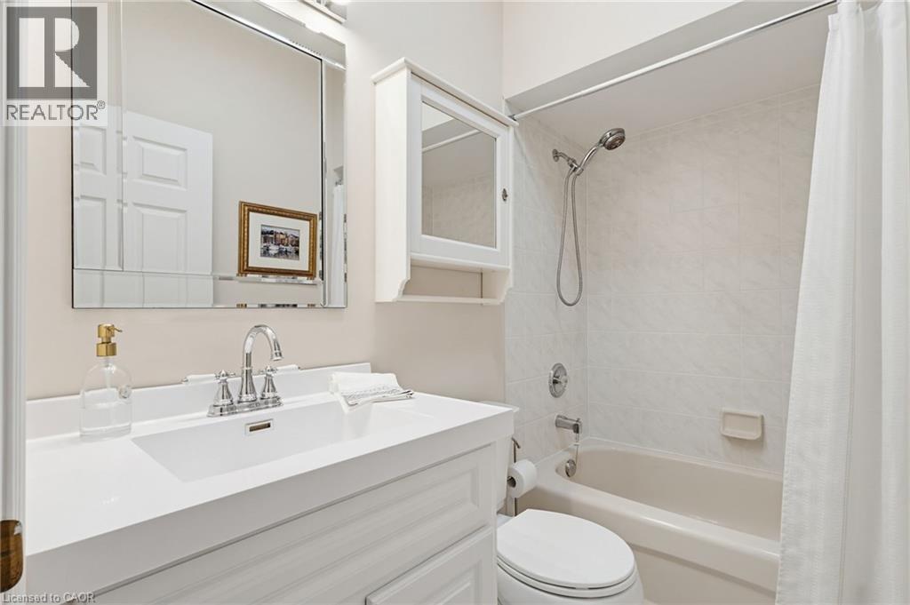 102 Northernbreeze Street, Mount Hope, Ontario  L0R 1W0 - Photo 19 - 40822340