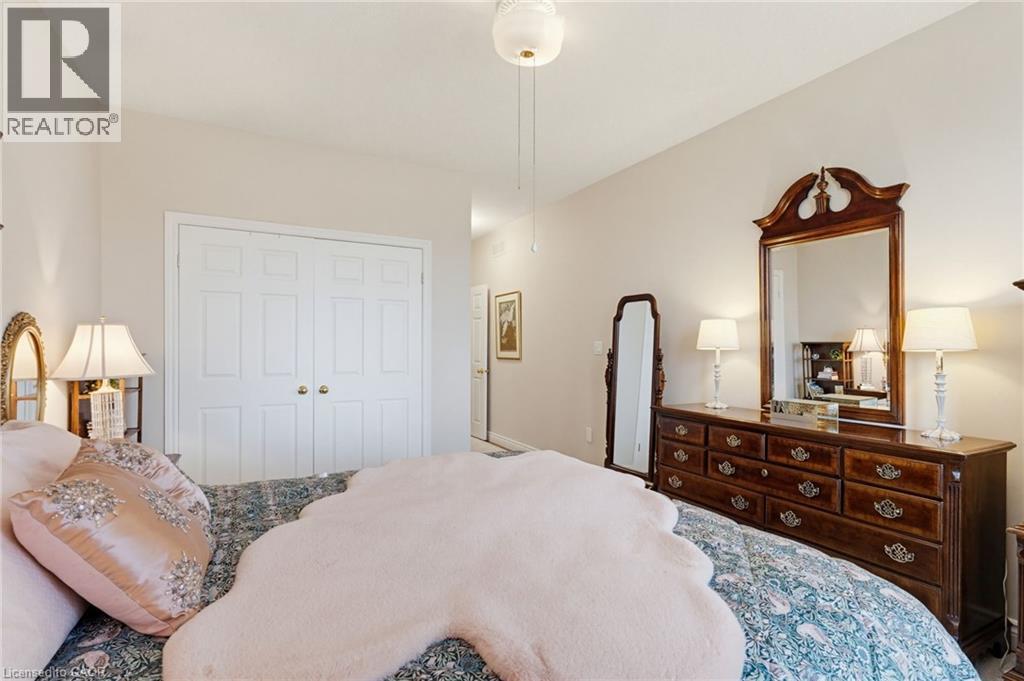 102 Northernbreeze Street, Mount Hope, Ontario  L0R 1W0 - Photo 16 - 40822340