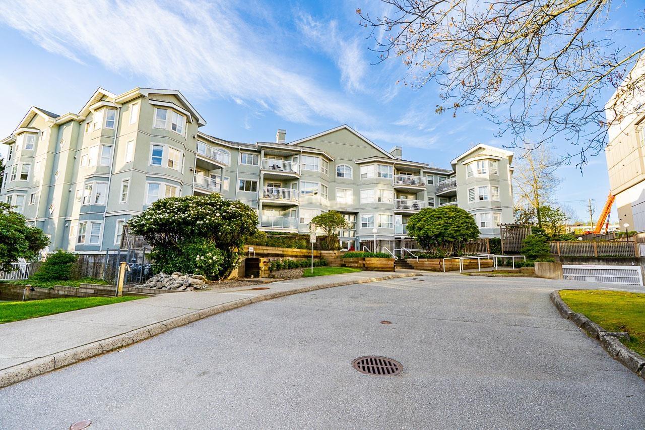 104 13955 Laurel Drive, Surrey, British Columbia  V3T 1A8 - Photo 3 - R3114467