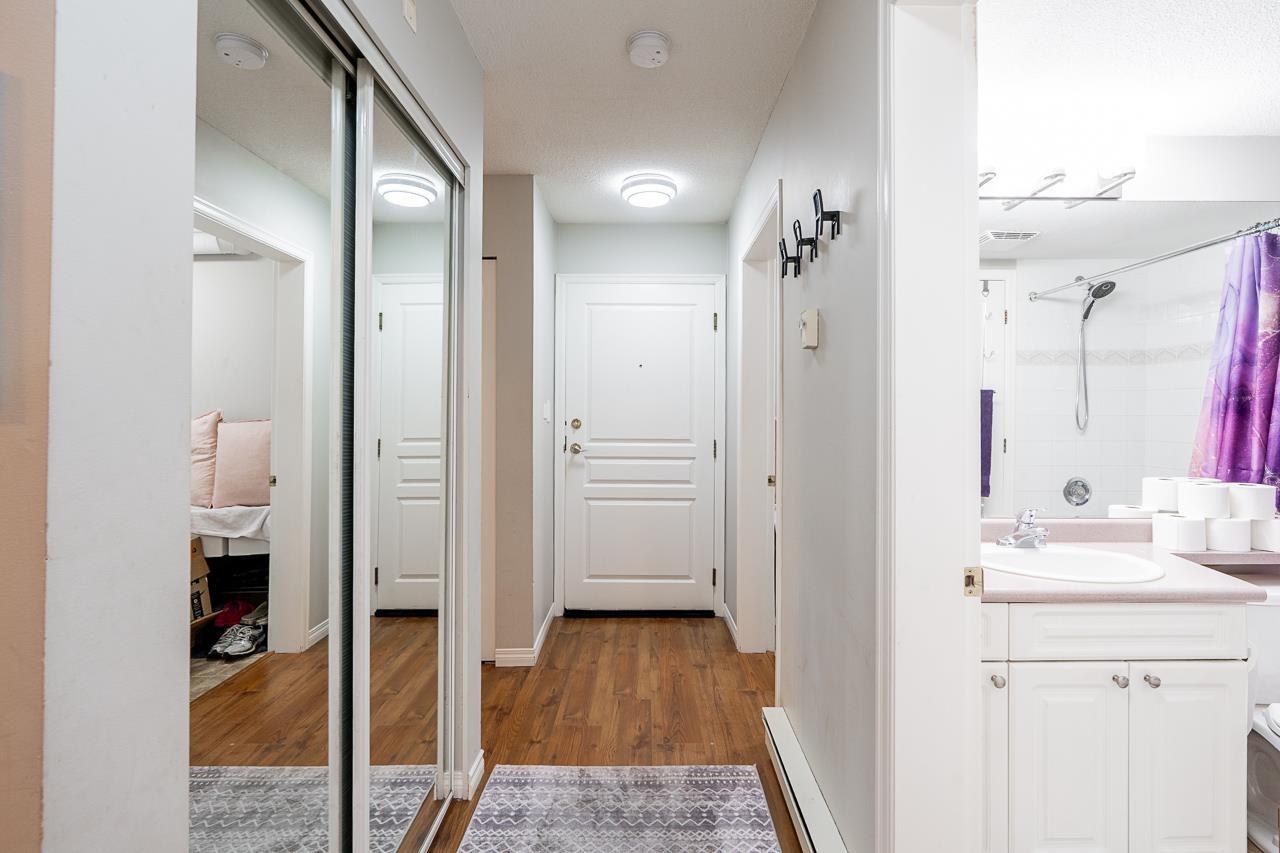 104 13955 Laurel Drive, Surrey, British Columbia  V3T 1A8 - Photo 6 - R3114467