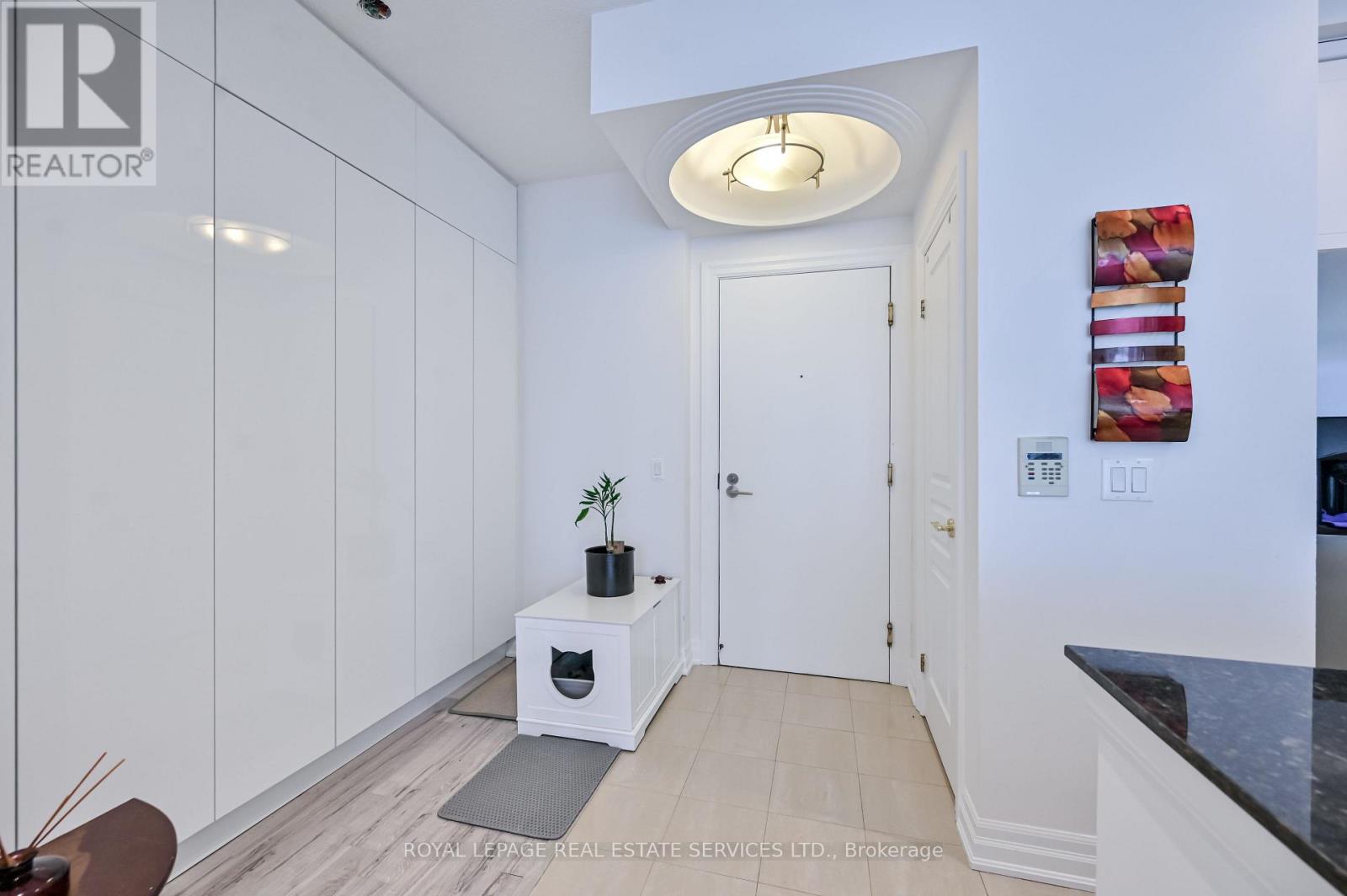 1113 - 2083 Lake Shore Boulevard W, Toronto, Ontario  M8V 4G2 - Photo 3 - W13011642